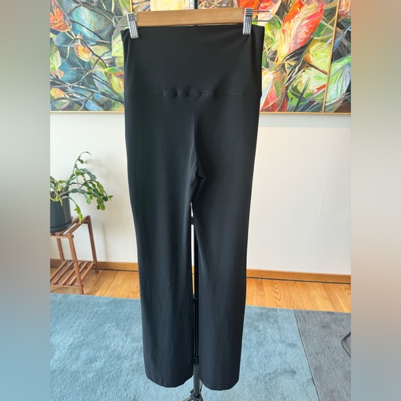 Norma Kamali Black Boot Pants. Size Small. - Picture 8 of 13